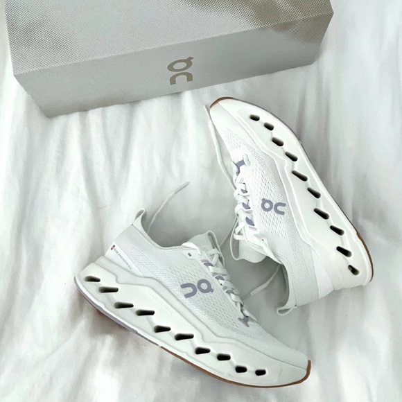 On Running Cloudsurfer Max Sneakers - Picture 4 of 5